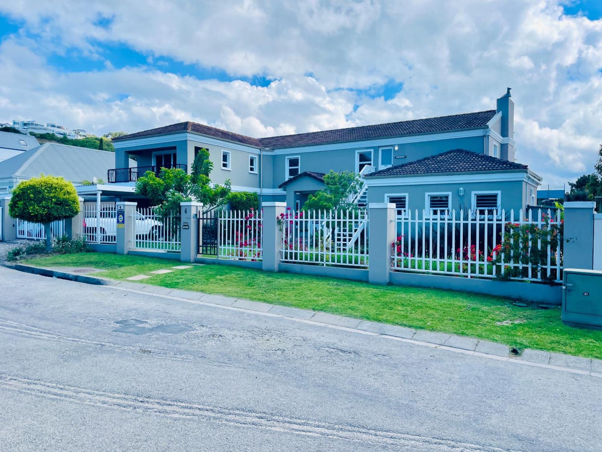 Calm Waters Guesthouse Plettenberg Bay Εξωτερικό φωτογραφία